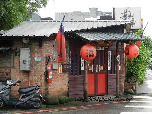 復(fù)古餐廳,摸油湯,炒過(guò)貓,熱炒,紅土土豆,芙蓉蛋,芹菜牛肉,蒼蠅頭,豬油拌飯,香菇筍湯,鹹酥蝦 @艾瑪  吃喝玩樂(lè)札記