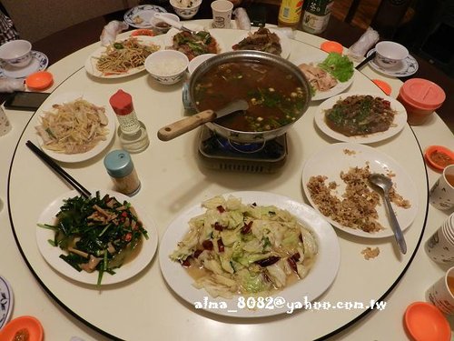 塔香什錦,牛家莊,牛暔湯,牛肉炒飯,蔥爆牛肉,薑絲大腸,鵝腸韭菜,鹽焗雞