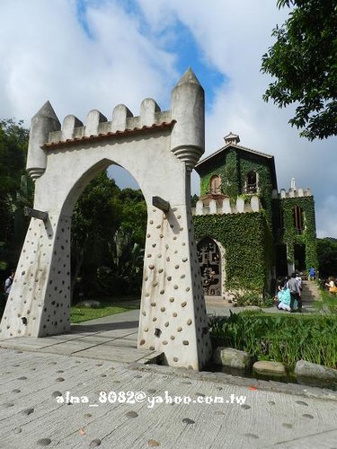 aqua,臺中日出宮原眼科,臺中餐廳,天堂古堡餐廳,天空之城,水相餐廳,鳥人餐廳