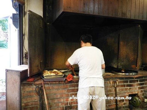 宋記胡椒餅,尾豆花店,淡水小吃,淡水老街,炭錢胡椒餅,胡椒餅,阿三哥小酥餅,黑殿飯店