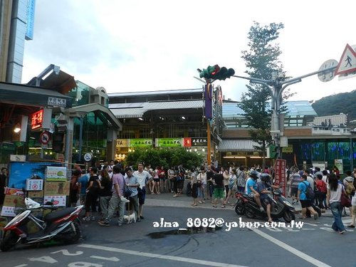 南港老張炭烤胡椒餅,士林伯豆花,士林夜市,士林科教,泰味廚房,泰式料理,老張,老牌士林十全排骨,胡椒餅,藥燉排骨