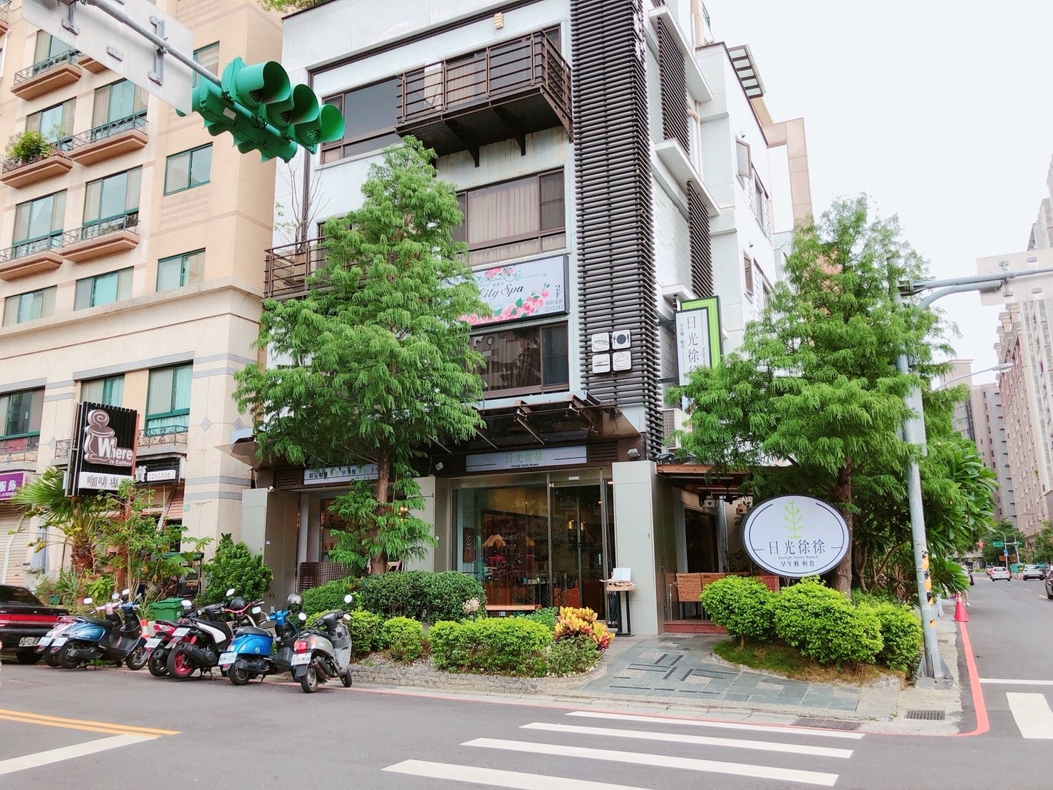 【桃園 日光徐徐】南部連鎖早午餐輕食館。鬆餅竟然只有一種?「比利時(shí)鬆餅」