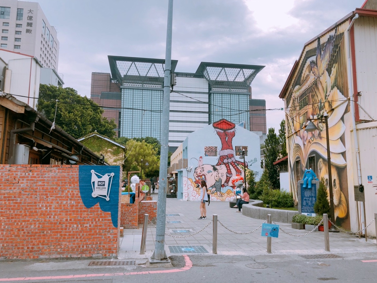 【臺南 藍曬圖文創園區】24H免費入場。微型文創園區新標地、超大壁畫、IG打卡