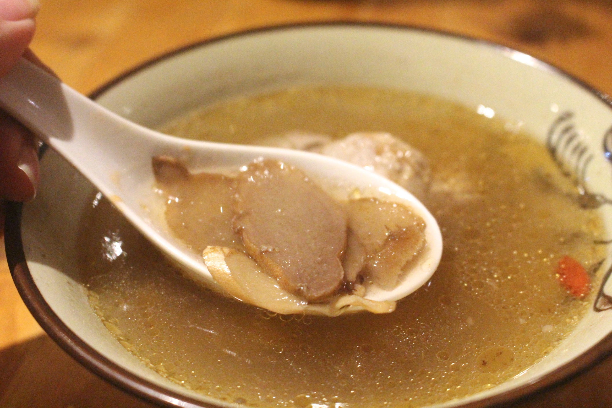 【花蓮 阿桂油飯】懷舊復(fù)古食堂。每一口都是北部肉粽的好味道