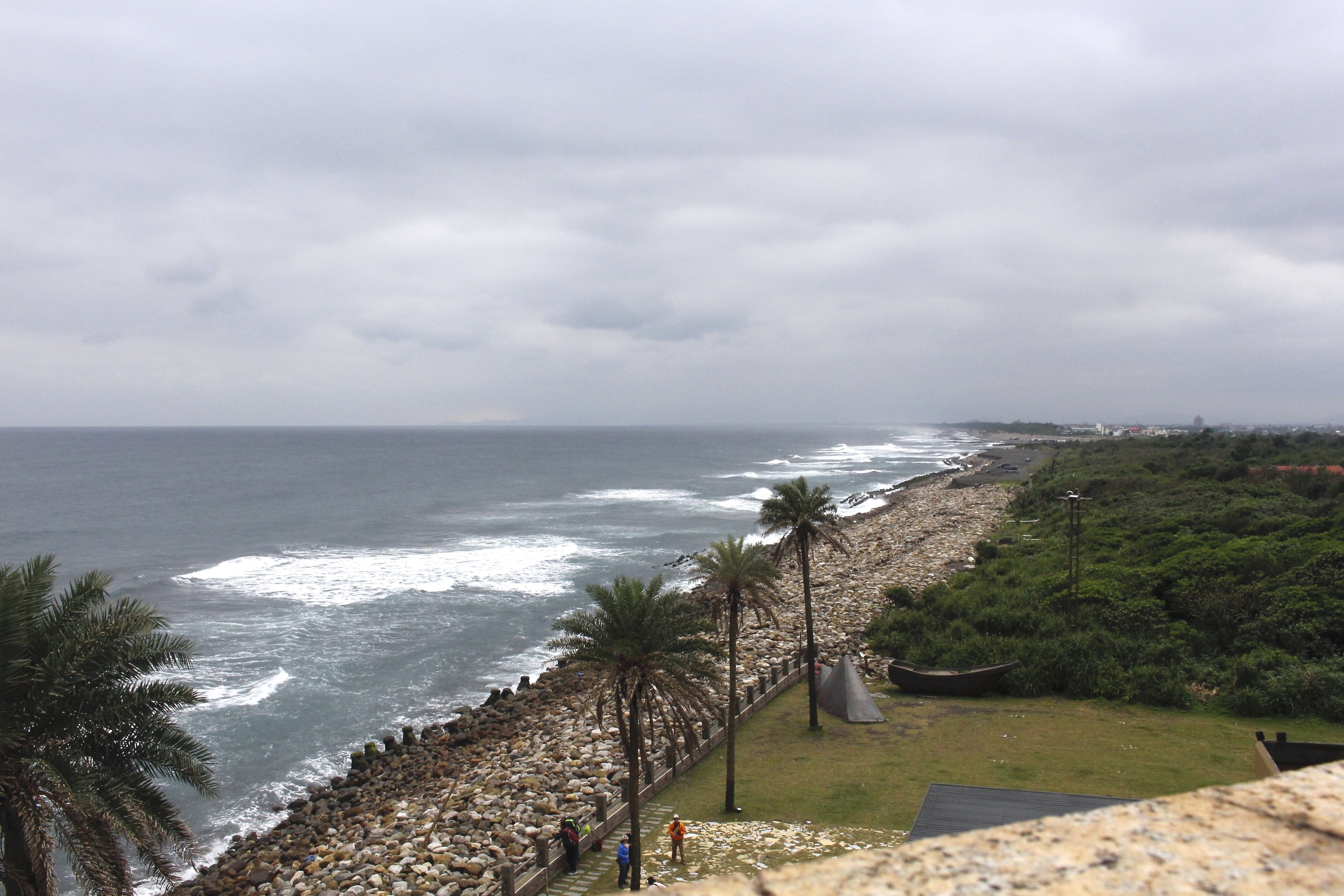 【宜蘭 濱海森林公園】海邊廢墟拍照點「八角瞭望臺」。360度零死角欣賞美景!!