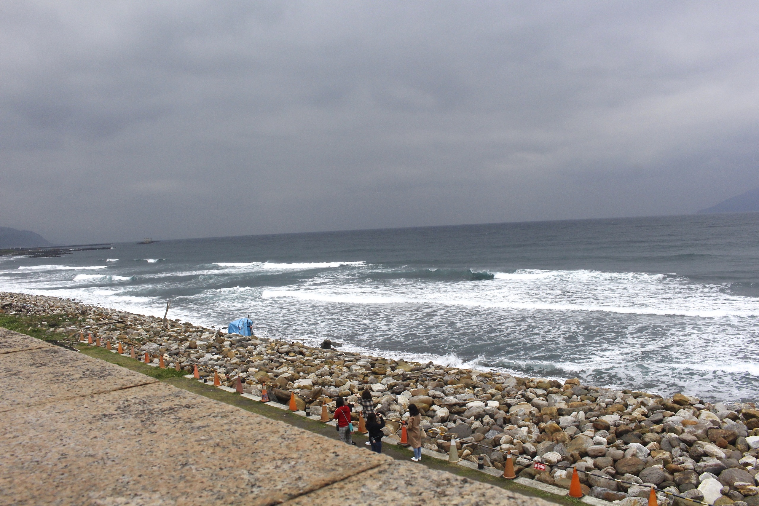 【宜蘭 濱海森林公園】海邊廢墟拍照點「八角瞭望臺」。360度零死角欣賞美景!!