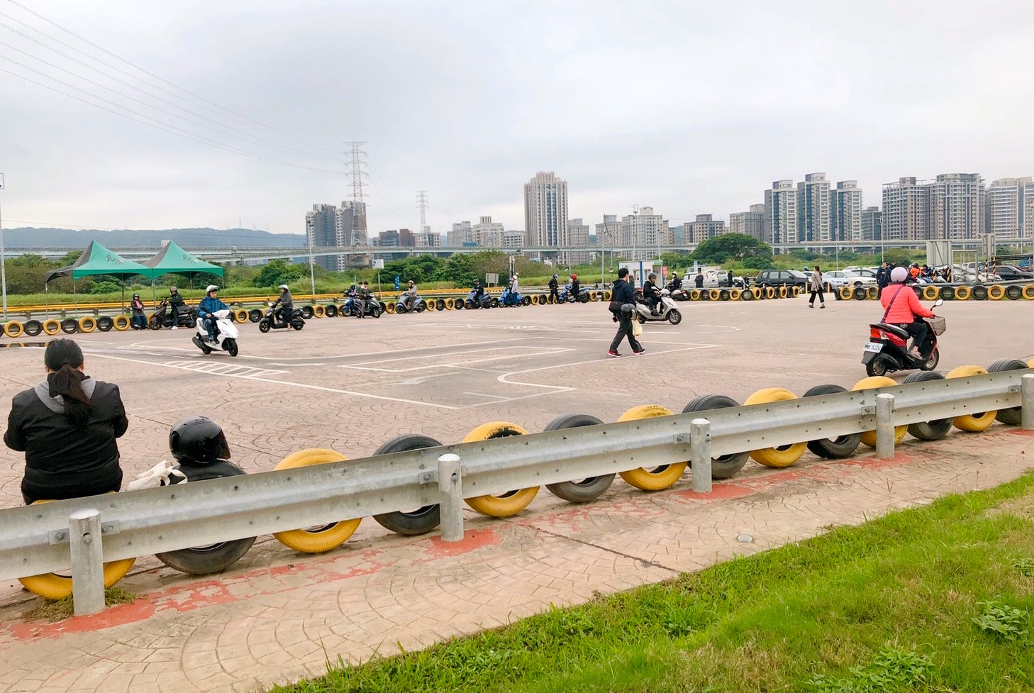 二重疏洪親水公園,羊咩咩的家,遙控賽車場