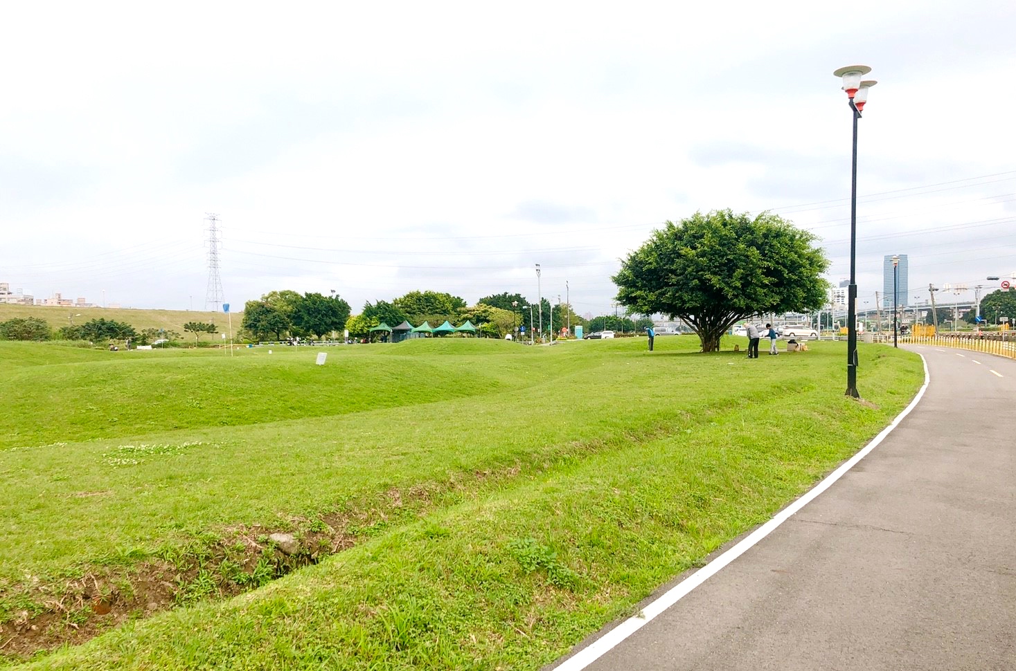 二重疏洪親水公園,羊咩咩的家,遙控賽車場