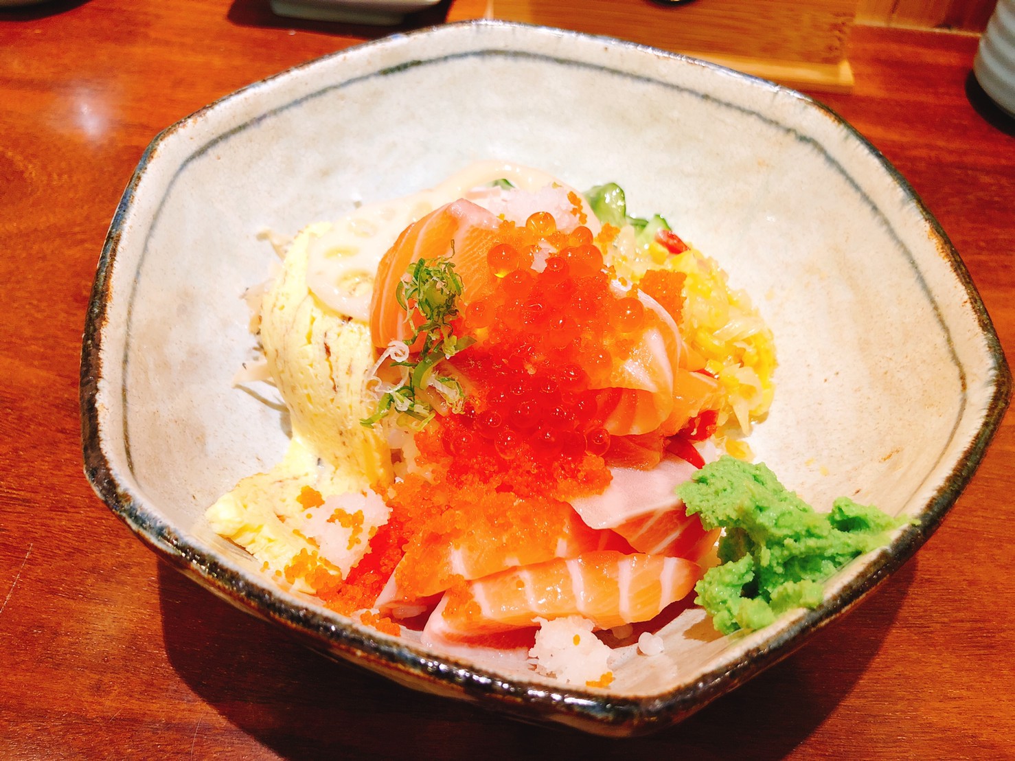 【桃園 丼力屋】下龜山溫馨日本料理。唯美擺盤(pán)刺身丼飯おいしい