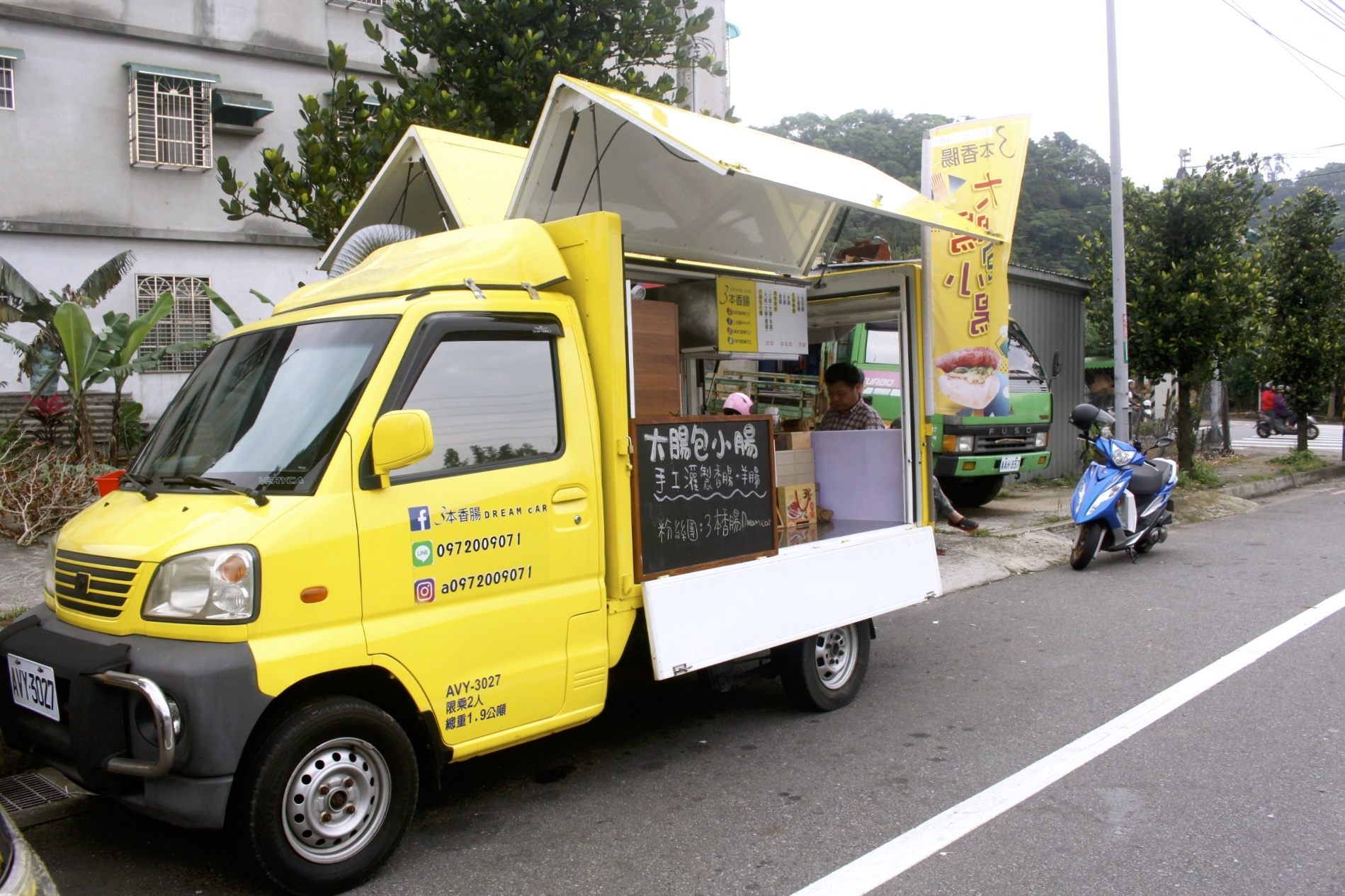 【桃園 3本香腸】老店來自雲林虎尾。手工灌製細長“羊腸”肉質香軟無腥味！