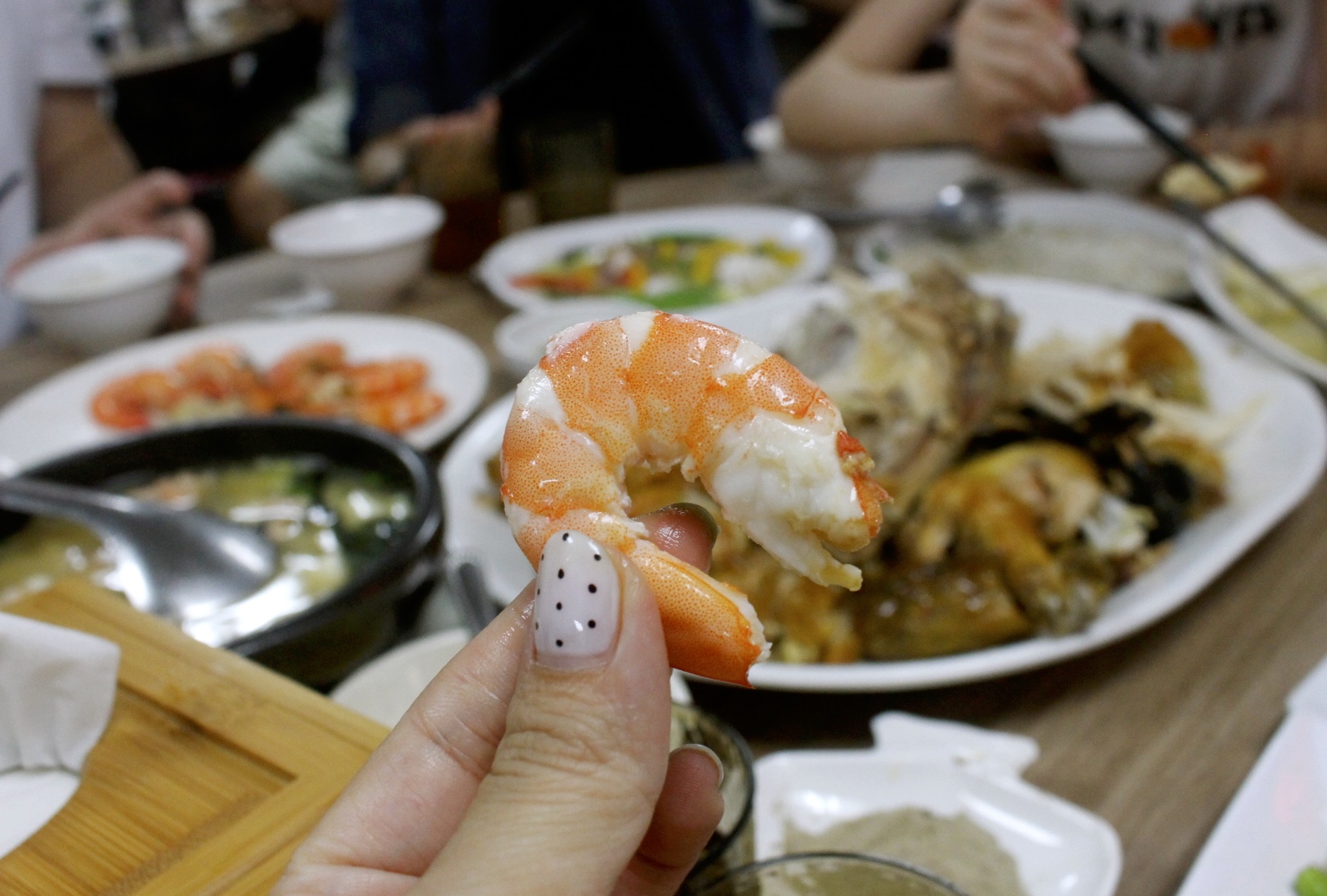 【食 福哥石窯雞】礁溪好評「石窯烤雞」選用臺東放養(yǎng)黑羽土雞。糕渣、雞汁悶筍必點(diǎn)！