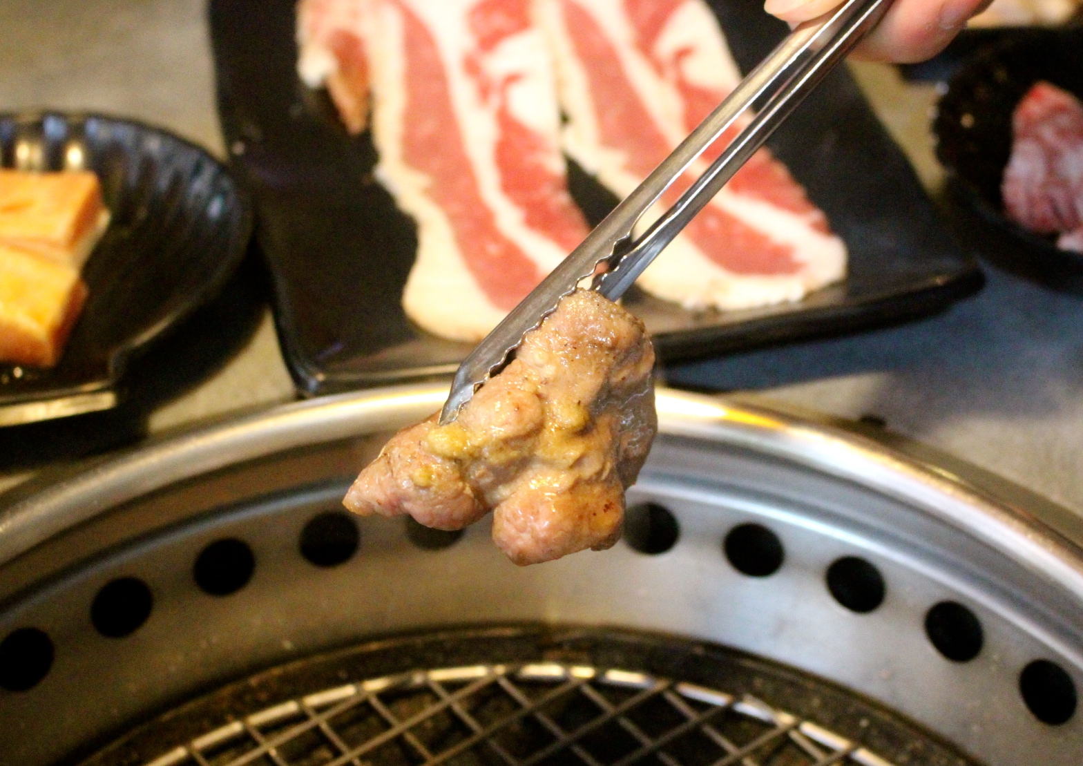 【食 我!就厲害】鄰近南崁交流道！西門町來的燒肉吃到飽.泰國(guó)蝦、美國(guó)和牛、haagen dazs全都吃到飽！