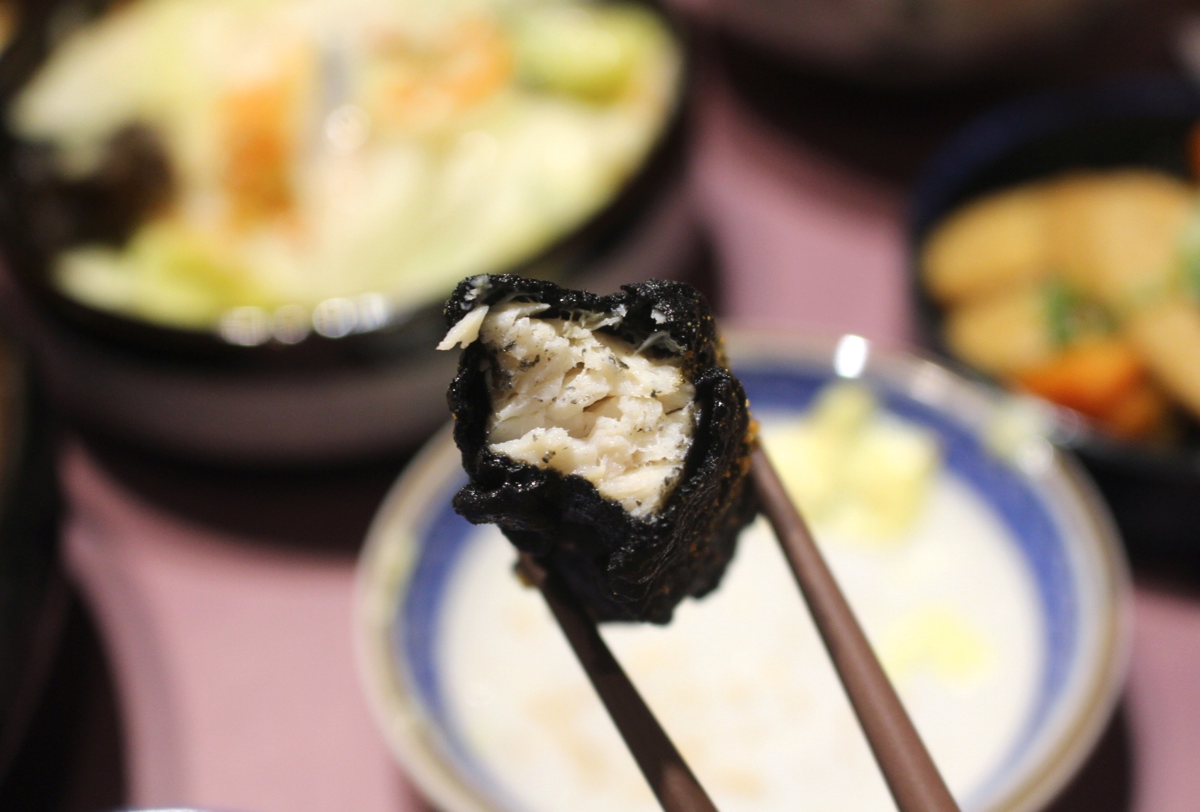 【食 東港強和牛燒肉】就是要吃「海鮮頂級和牛」搭配麻辣鍋，日本A5頂級和牛油花瞬間化開～超美味