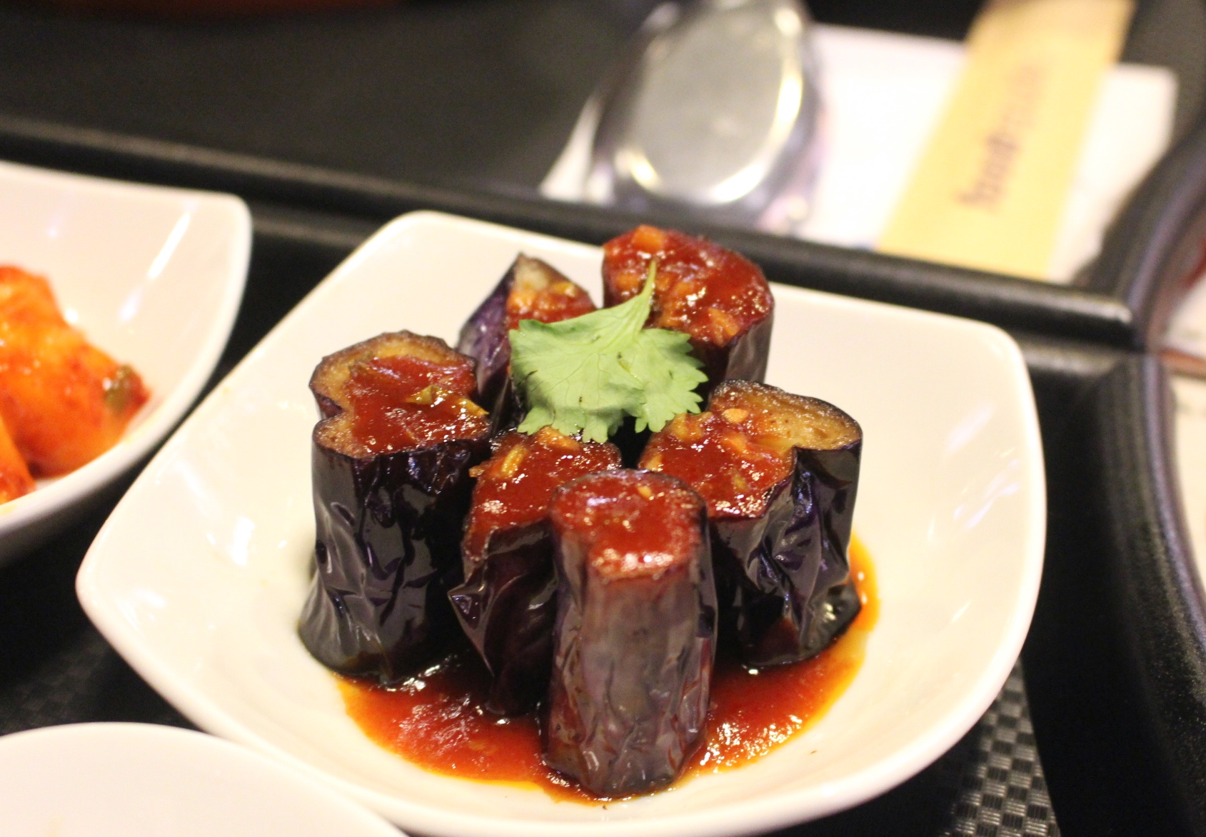 【食 果腹食堂】板橋大食代美食街也能喝到雲嶺鮮雞湯！雙人套餐好澎湃有「鮮蝦蛤蠣精燉土雞鍋」