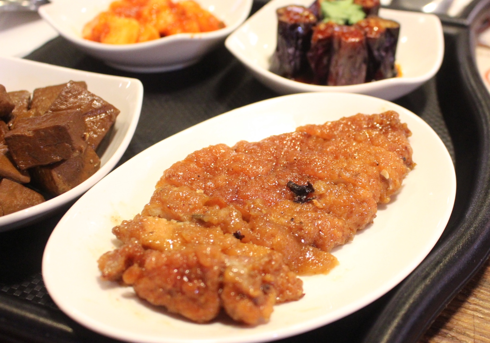 【食 果腹食堂】板橋大食代美食街也能喝到雲嶺鮮雞湯！雙人套餐好澎湃有「鮮蝦蛤蠣精燉土雞鍋」