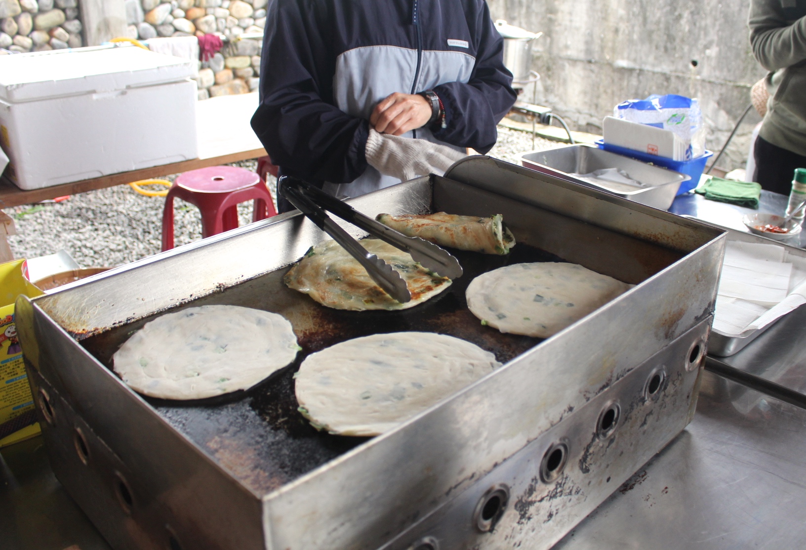 【玩 張美阿嬤農場】150元體驗餵鹿(含蔥油餅一份、暢飲有機紅茶）預約親子DIY體驗才能更有趣！