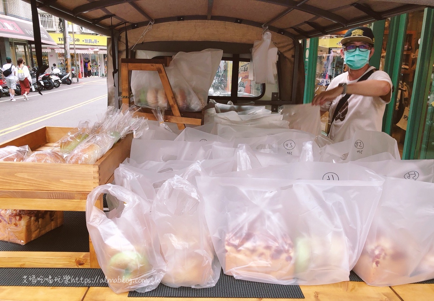 中原美食,熊谷餐車,生吐司,貝果,麵包,麵包車