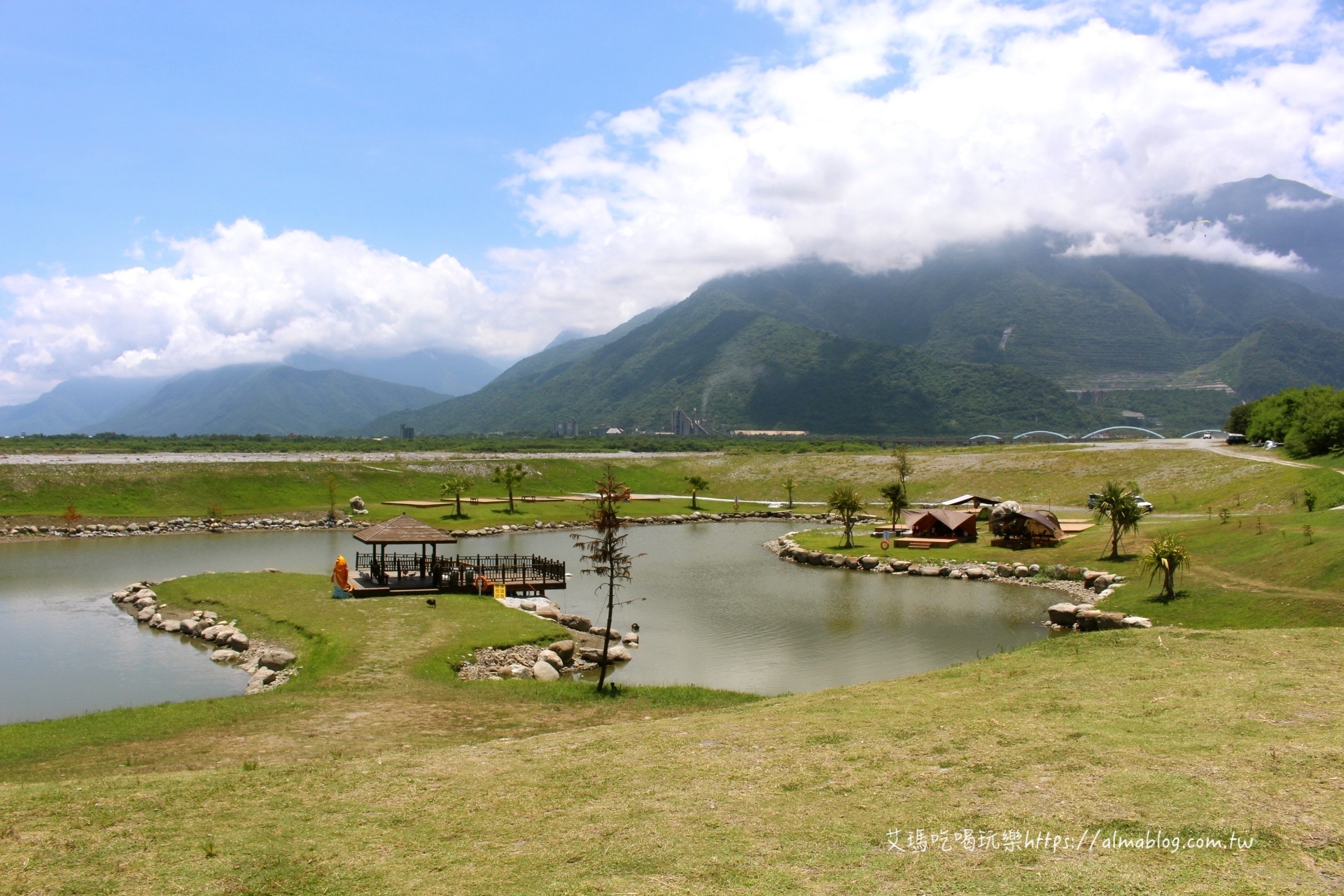 免費(fèi)入園,好玩景點(diǎn),崇德瑩農(nóng)場(chǎng),拖曳傘,沙灘車,獨(dú)木舟,花蓮景點(diǎn),農(nóng)場(chǎng),餵食動(dòng)物