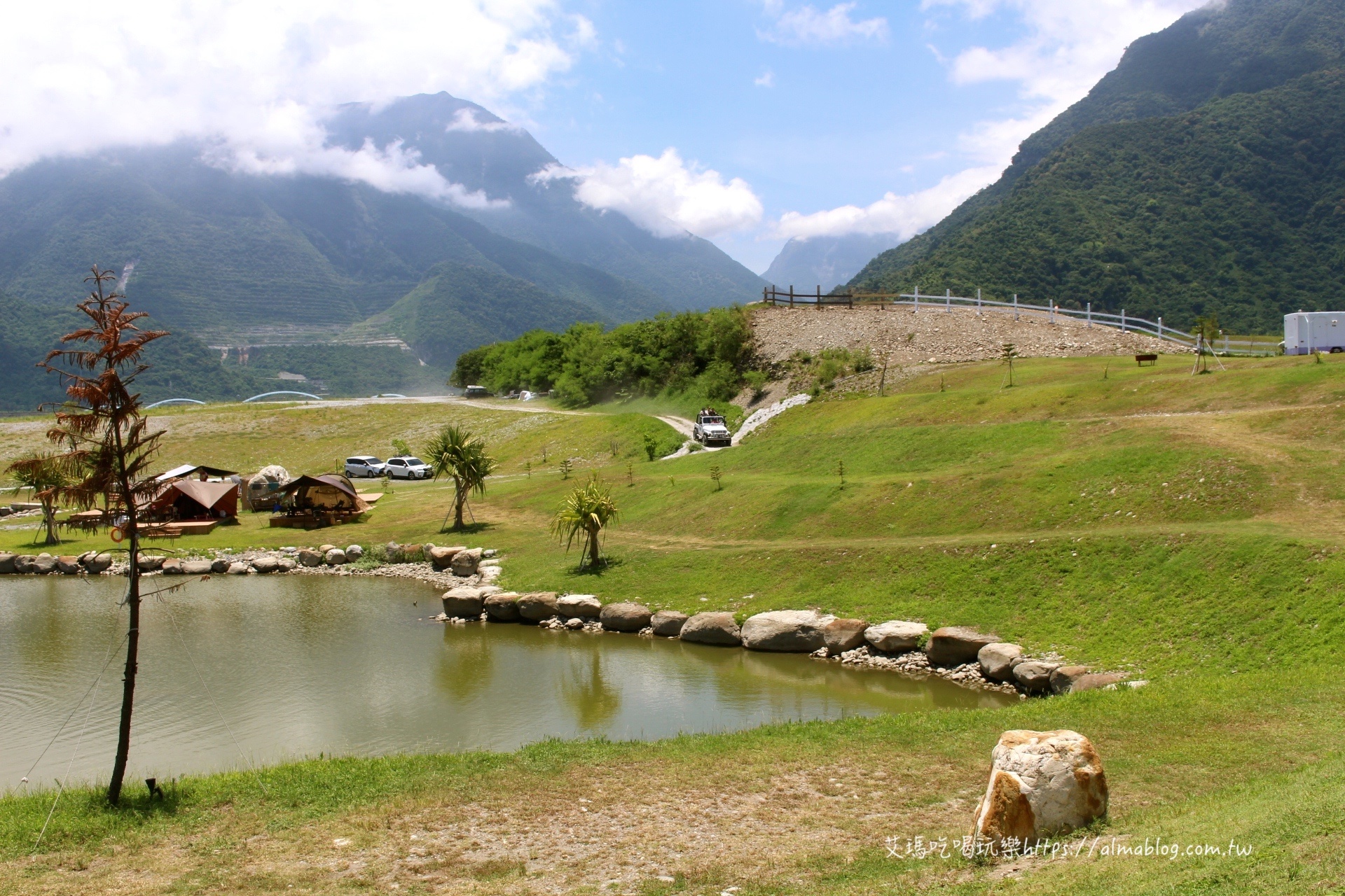 免費(fèi)入園,好玩景點(diǎn),崇德瑩農(nóng)場(chǎng),拖曳傘,沙灘車,獨(dú)木舟,花蓮景點(diǎn),農(nóng)場(chǎng),餵食動(dòng)物