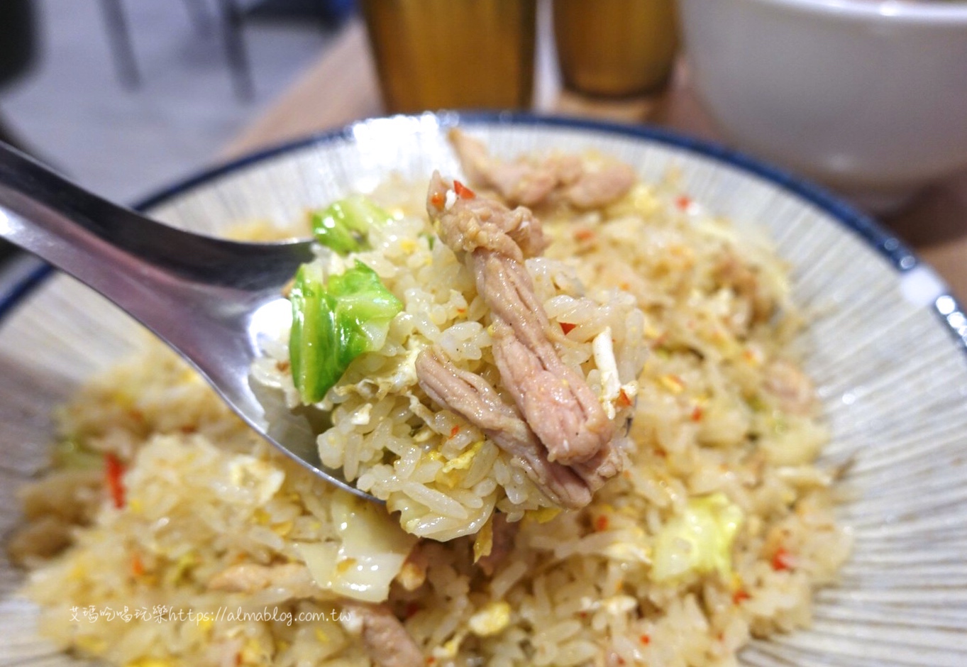 龍巢飯麵館