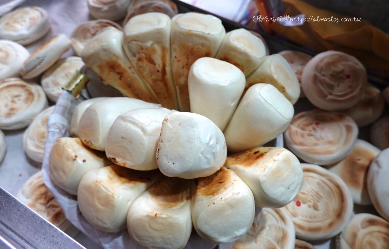 平鎮(zhèn)美食,忠貞市場,桃園美食,秦記傳統(tǒng)山東饅頭,鍋貼饅頭,饅頭