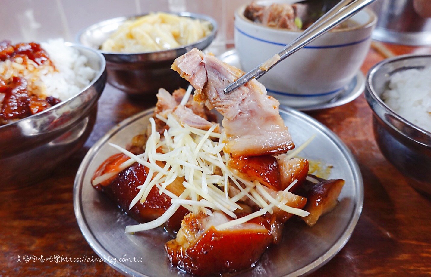 矮仔財滷肉飯