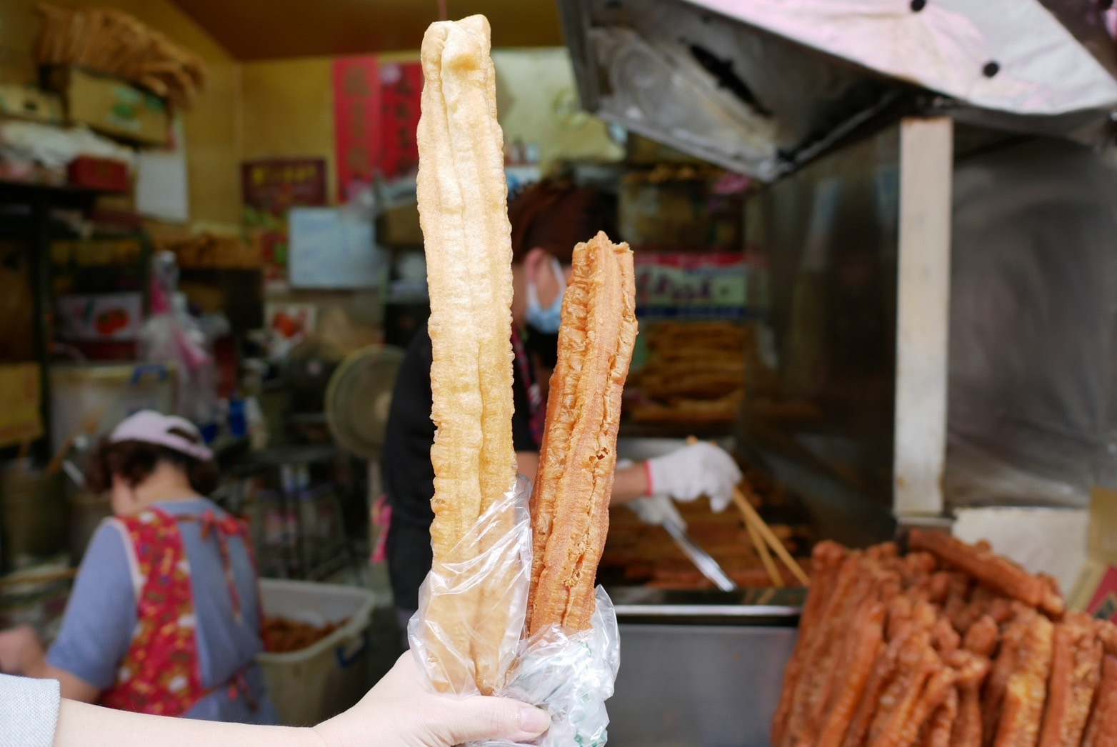 新珉油條店,桃園老字號,油條批發,油炸粿,燒餅油條,老油條