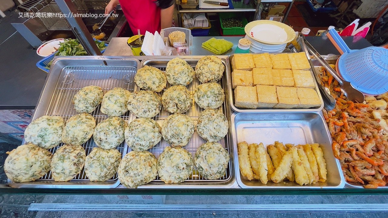 南部小吃,彰化美食,海陸鮮蚵蓋飯,蚵仔煎,蝦丸湯,鹿港小吃,鹿港老街,鹿港阿南師民俗小吃