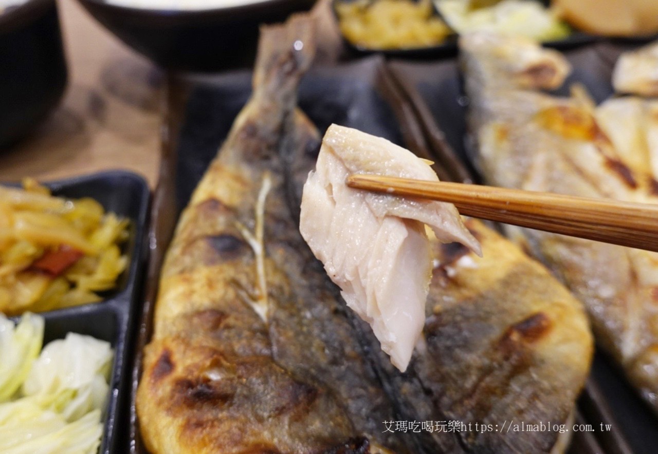 千夜一夜干 丼飯,午仔魚(yú),吃到飽,日式丼飯,桃園美食,燒肉飯,花魚(yú)一夜干,蘆竹美食,豬排丼飯