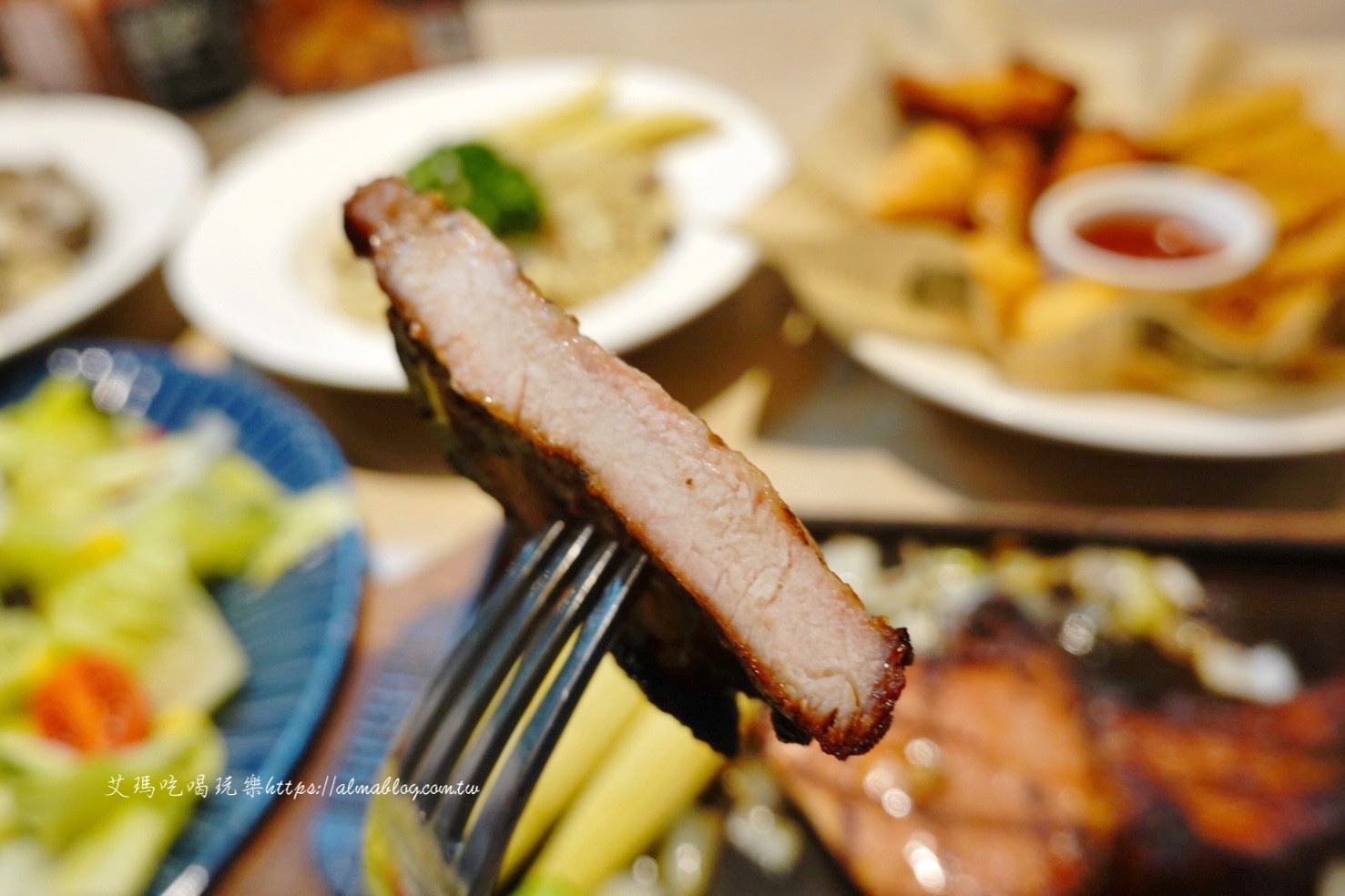 原肉塊濕式熟成技術,臺北美食,吃到飽,瀧厚炙燒牛排大安店,炙燒豬排,牛排,肋眼牛排