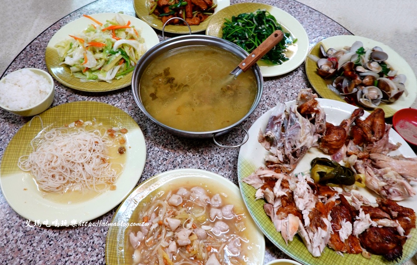 三峽美食,中式料理,大同橋甕仔雞,新北美食,烤雞,熱炒,甕仔雞,聚餐