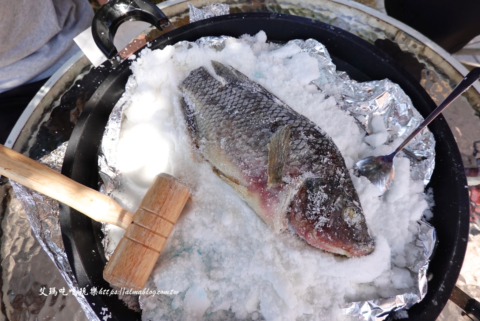 宜蘭景點(diǎn),輕親魚(yú)朵生態(tài)園區(qū),釣蝦,釣魚(yú),鹽焗臺(tái)灣鯛