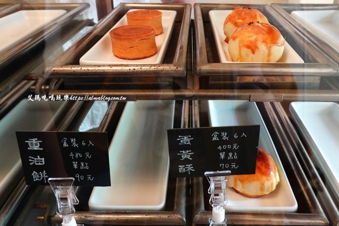 一格 une patisserie,咖啡館,平鎮美食,月餅,桃園美食,蛋黃酥,雲南餅