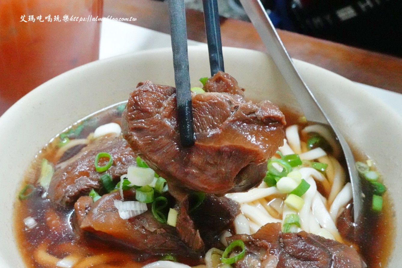 臺(tái)北美食,小吳牛肉麵,牛肉麵,牛雜麵,西門町美食