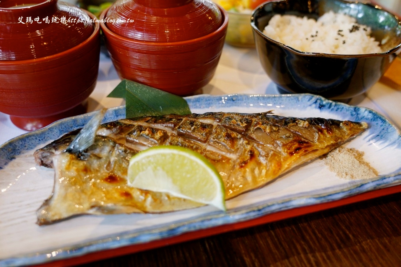 免費景點,公園,定食,新竹公園,日料,立體拉花,老宅,餵食,鯖魚定食,麗池生活美學館,麗池畔