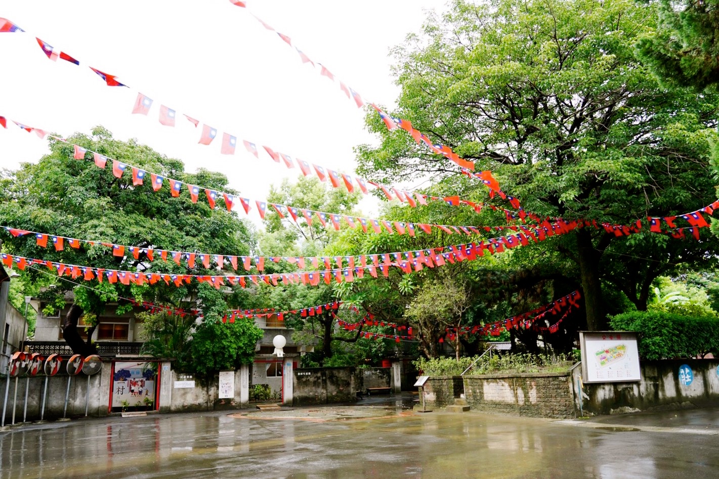 2D奇幻眷村,2D拍照景,免費景點,博物館,將軍樓旁的休憩小屋,拍照點,新北景點,空軍三重一村,親子遊