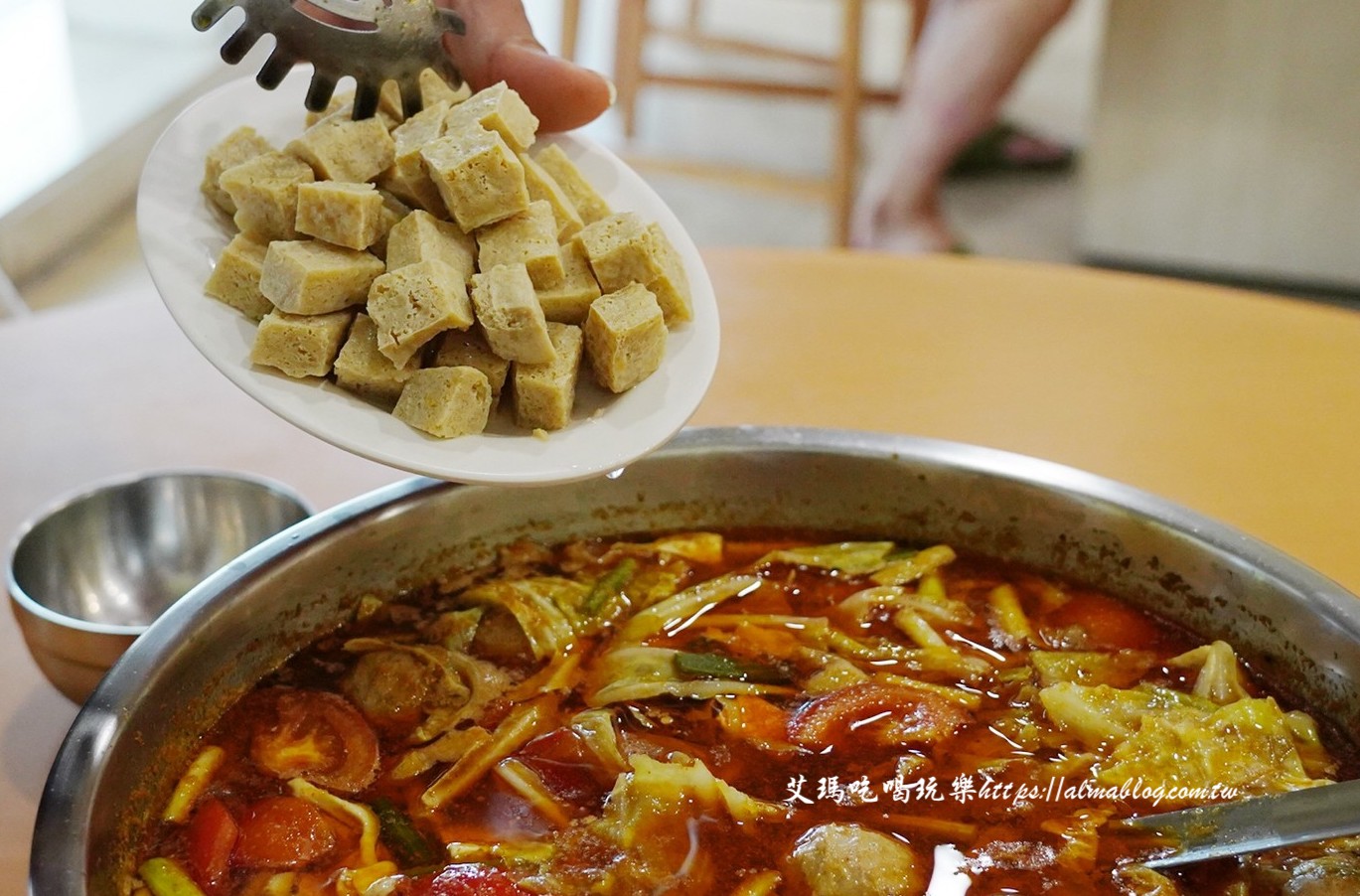 老余牛家莊,牛肉鍋,桃園美食,鍋物,桃園後站,牛肉麵