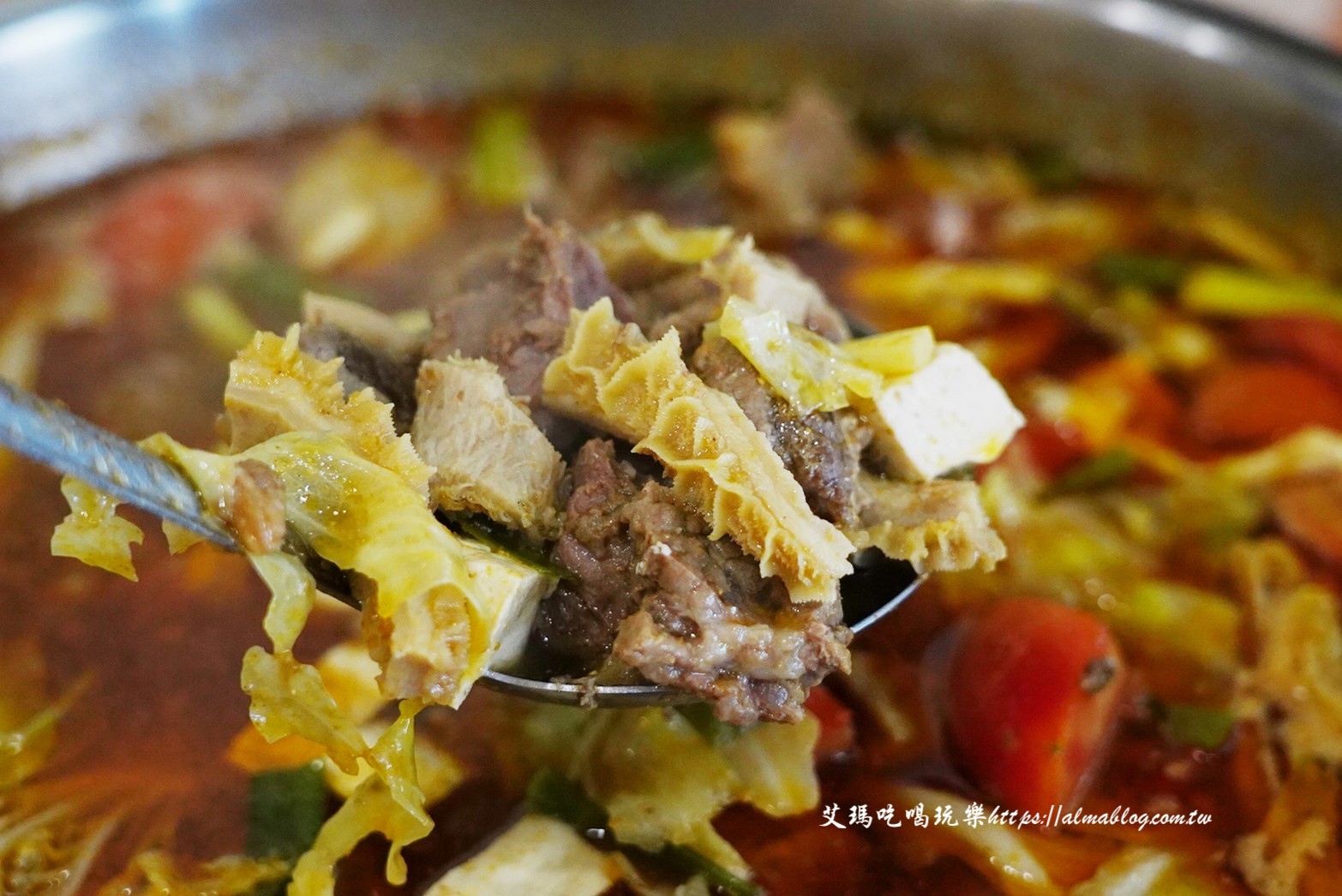 老余牛家莊,牛肉鍋,桃園美食,鍋物,桃園後站,牛肉麵