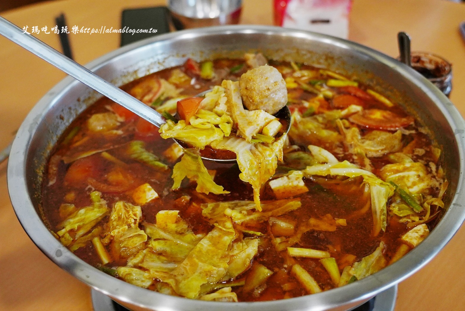 老余牛家莊,牛肉鍋,桃園美食,鍋物,桃園後站,牛肉麵