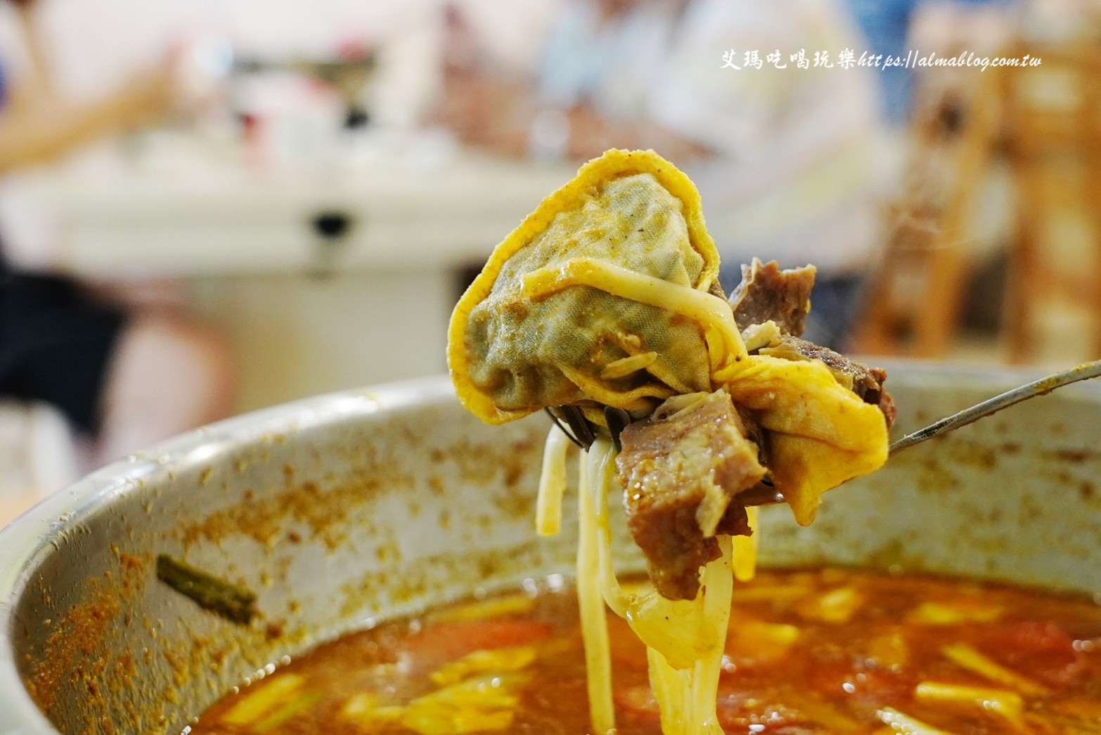 老余牛家莊,牛肉鍋,桃園美食,鍋物,桃園後站,牛肉麵