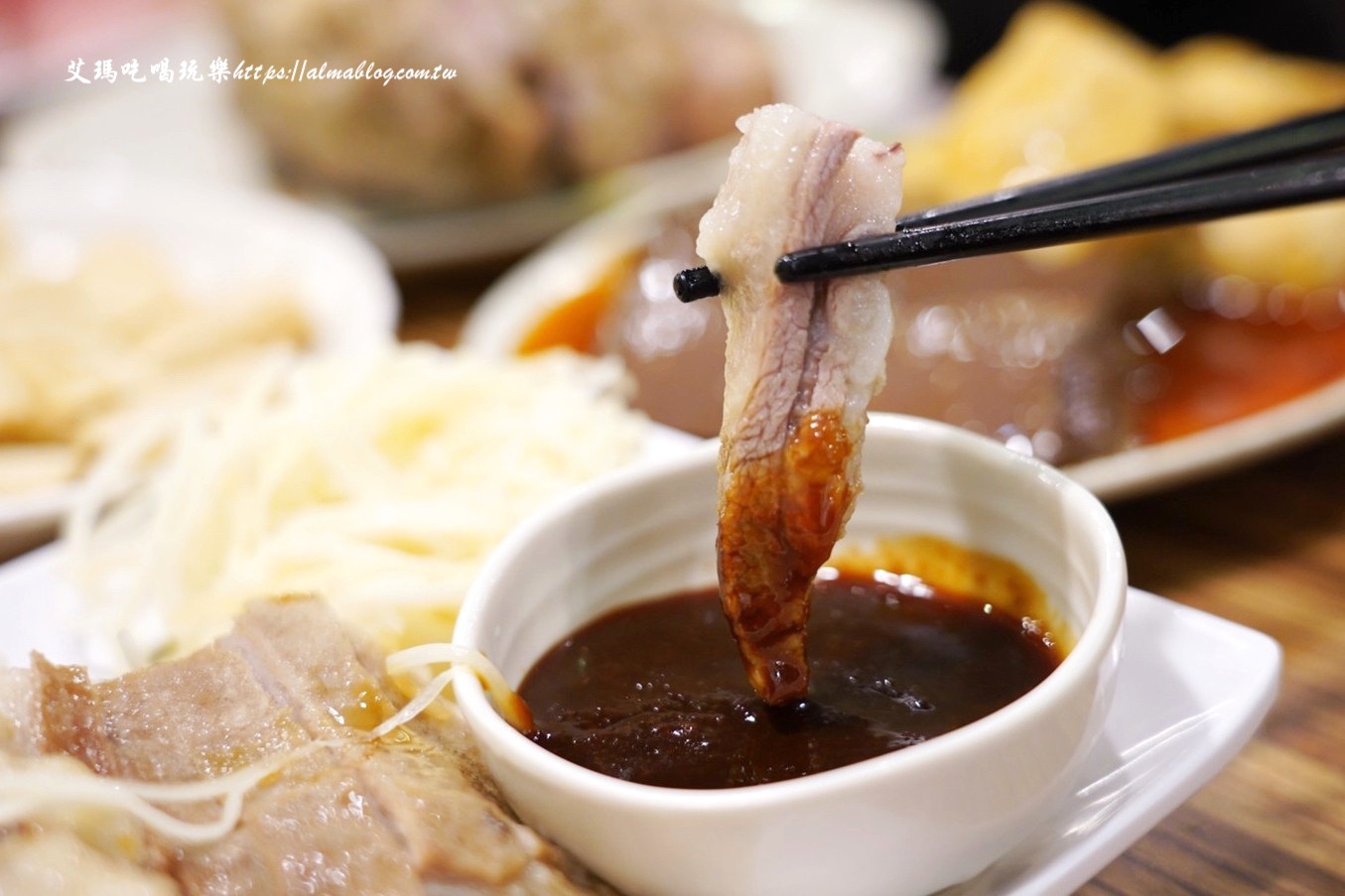 三重美食,全羊館,臺灣小吃,山羊城,山羊城全羊館羊肉爐,山羊城羊肉爐,新北美食,泡菜鍋,羊三層肉,羊肉爐,薑母鴨,鍋物