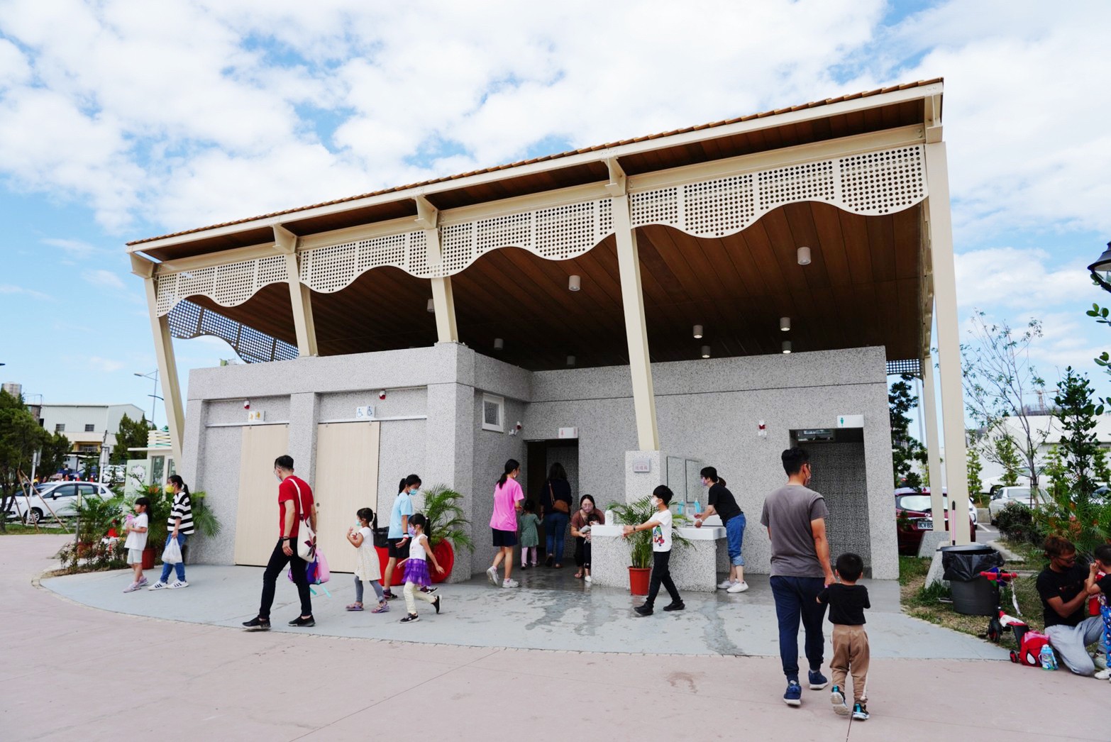 臺中景點,免費景點,公園,臺中公園,馬卡龍公園,溜滑梯