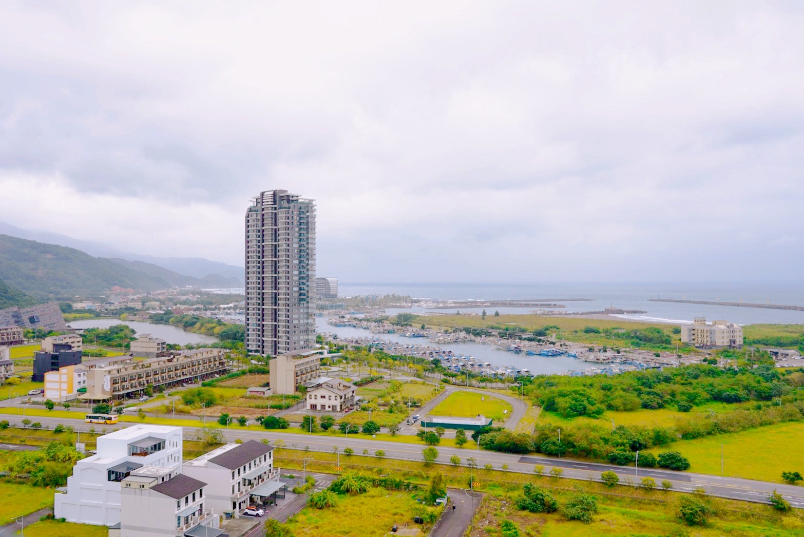 下午茶,住宿,兒童室,吃到飽,宜蘭住宿,宜蘭景點,宜蘭飯店,晚餐,烤鴨餐,蘭陽烏石港海景酒店,餐廳