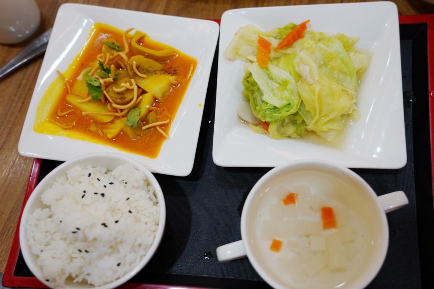 和順園雲南蔬食麵館