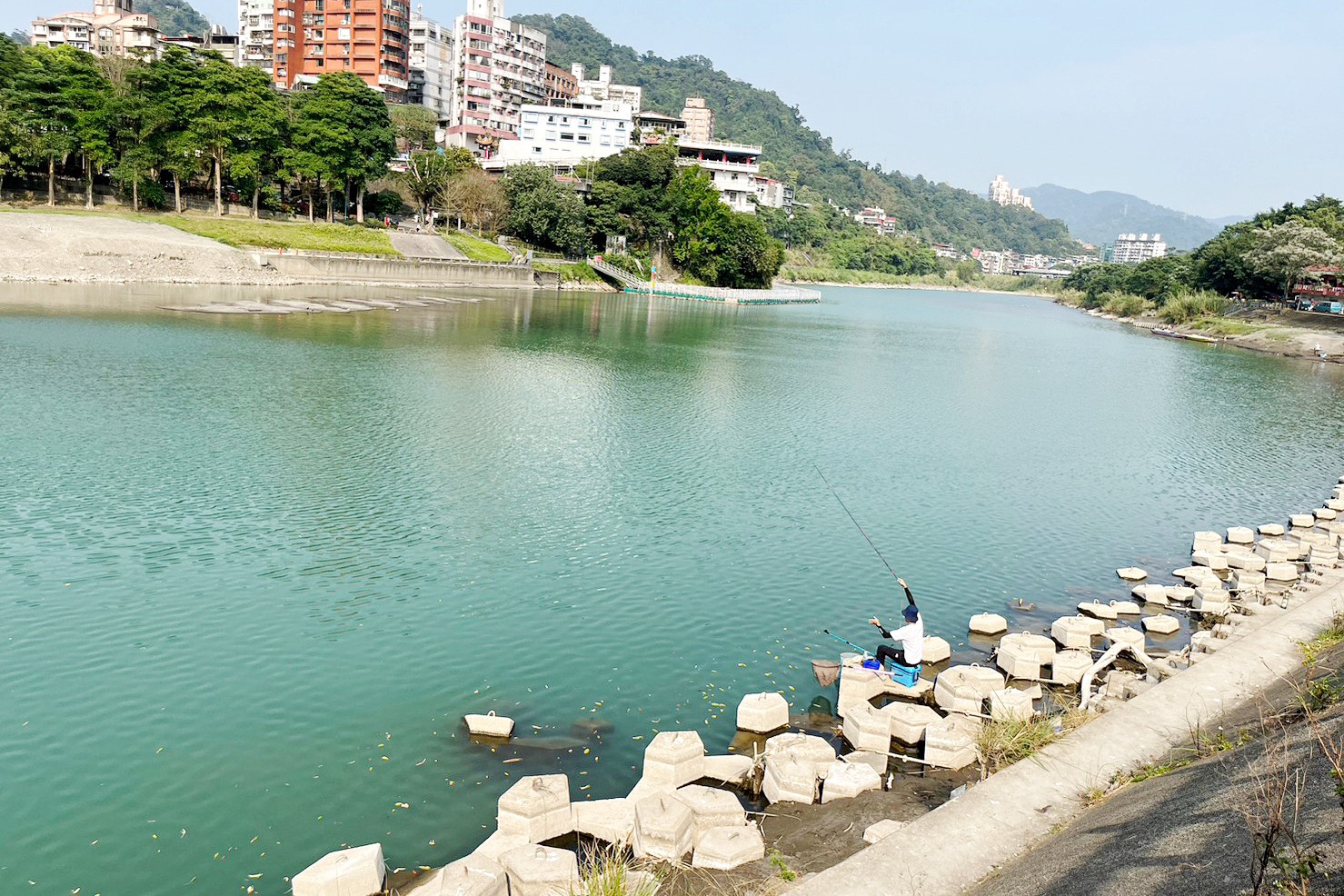 新店百年渡船,新店擺渡,劃船,坐船,灣潭遊戲區(qū)公園,新北景點(diǎn),親子景點(diǎn),碧潭好玩,新店碧潭