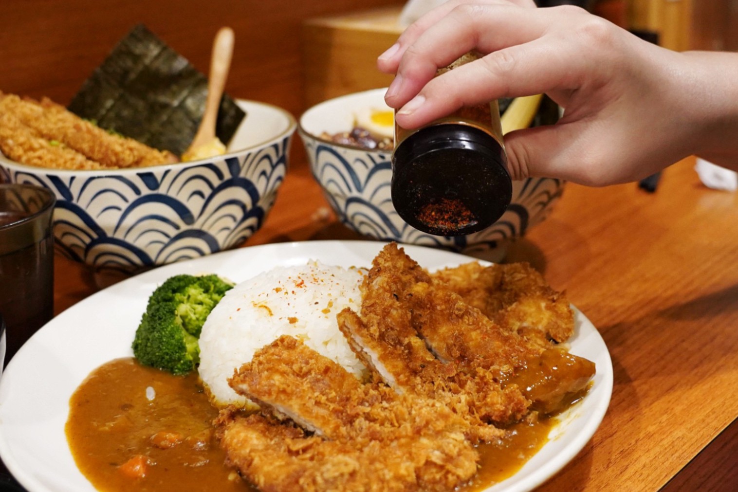 丼飯,勝魂丼飯專門店,臺北美食,吃到飽,咖哩招牌飯,咖喱飯,士林美食,天婦羅丼,日式丼飯,日式料理,炙燒厚切豚丼,燒肉丼飯,美食