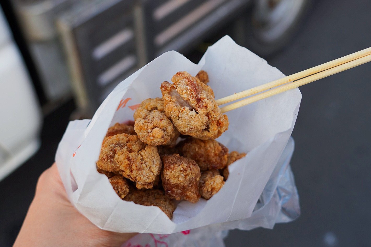 伴手禮,古早味蚵嗲炸粿,臺灣小吃,廟口肉圓,後龍夜市,後龍小吃,慈雲(yún)宮廟口美食,日進發(fā)糕餅小舖,杜貴記碾米工廠,海線餐廳,海鮮粥,海鮮餐廳,窯烤麵包,粉粿,粉粿姨手感甜點,紅土花生,美香花生,芋圓,芋圓製造,苗栗夜市,苗栗小吃,趙師傅窯烤麵包,金豐玉漿,阿水飯店,雪花糕,鯊魚嗲,麻薯