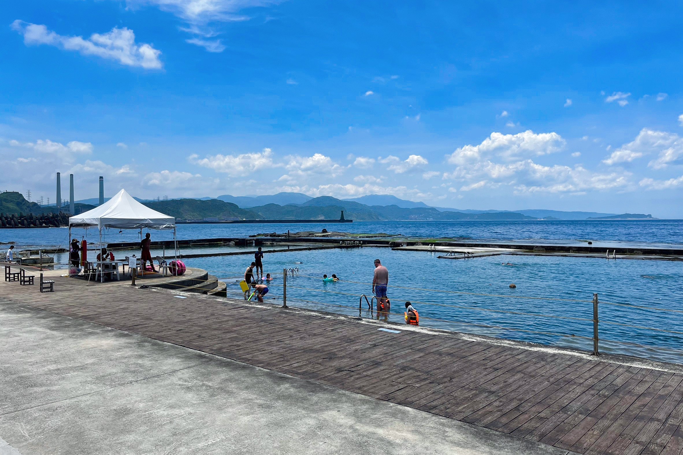 兒童池,基隆和平島公園,夏季景點,天然泳池,水公園,玩水,親子景點,親親水池