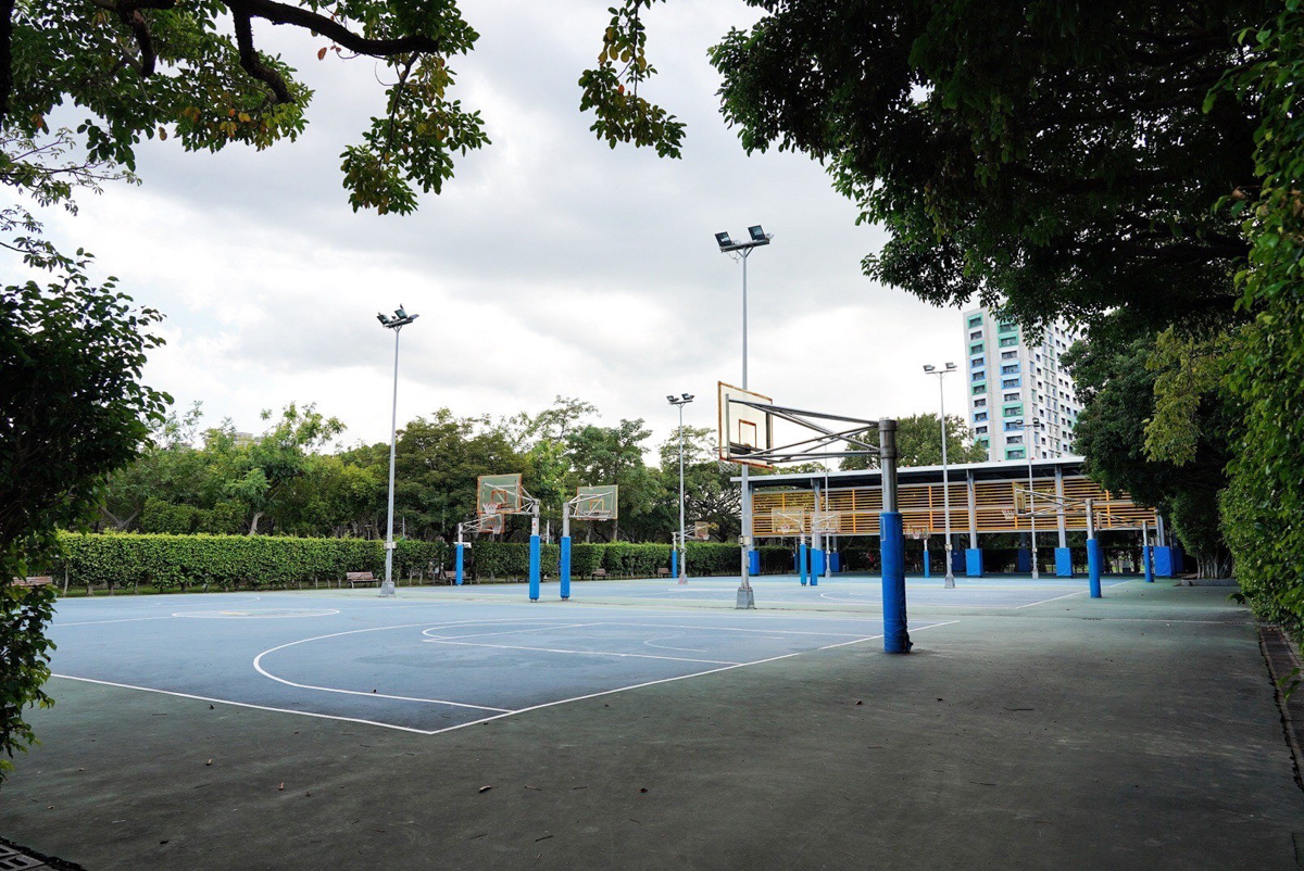 新北景點,免費景點,公園,新北公園,青年公園,親子景點,萬華景點,萬華公園,青年公園游泳池,萬華親子館,棒球場,高爾夫球場