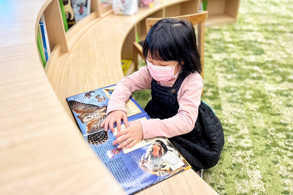 桃園市立圖書館總館